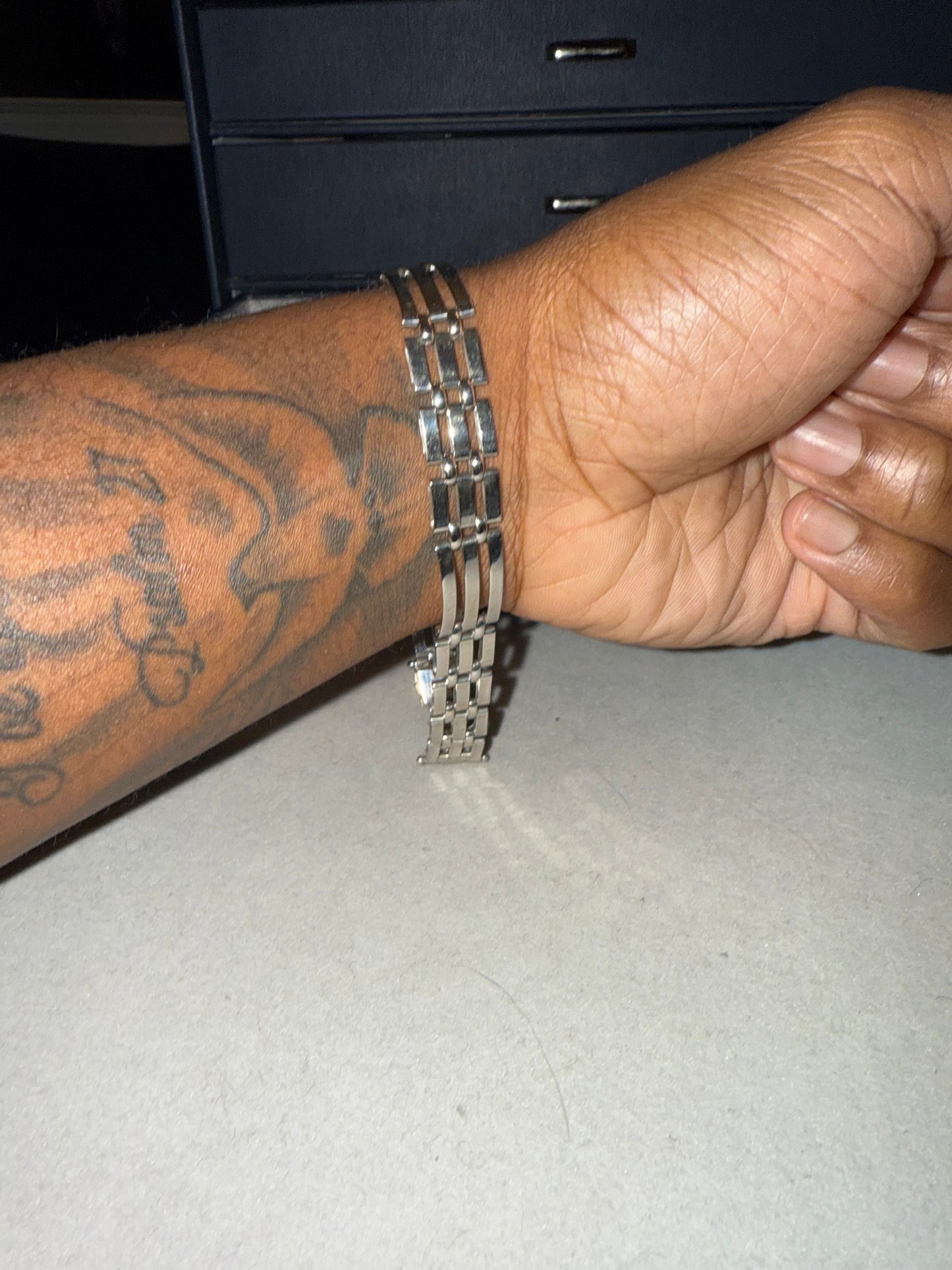 Silver and rhodium all purpose bracelet. 8in”